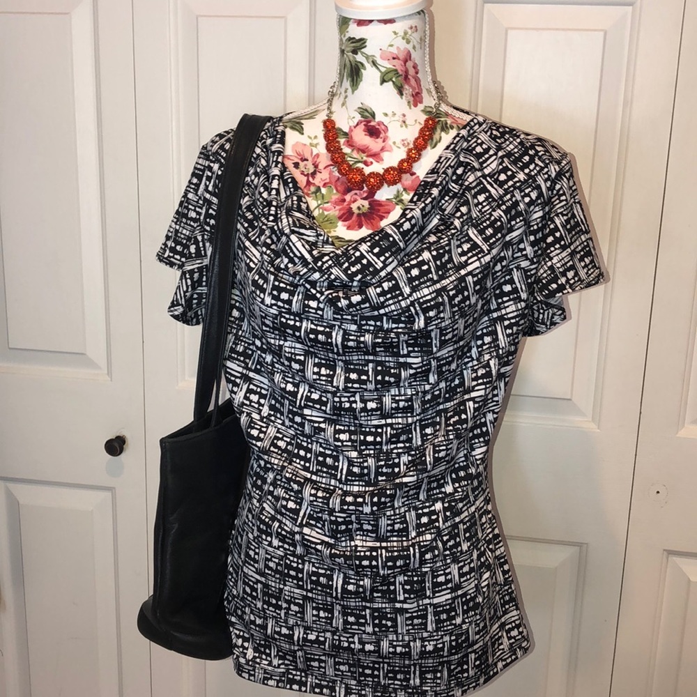 Super Cute Scoop Neck Shirt